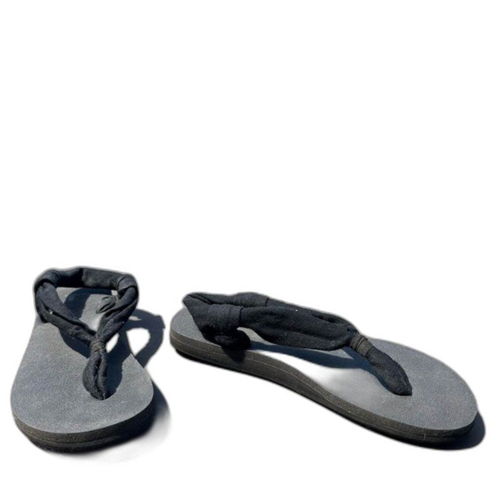 Sanuk Black Yoga Mat Flip Flops Size 7 Slingback Thong Sandals recycled yoga mat
